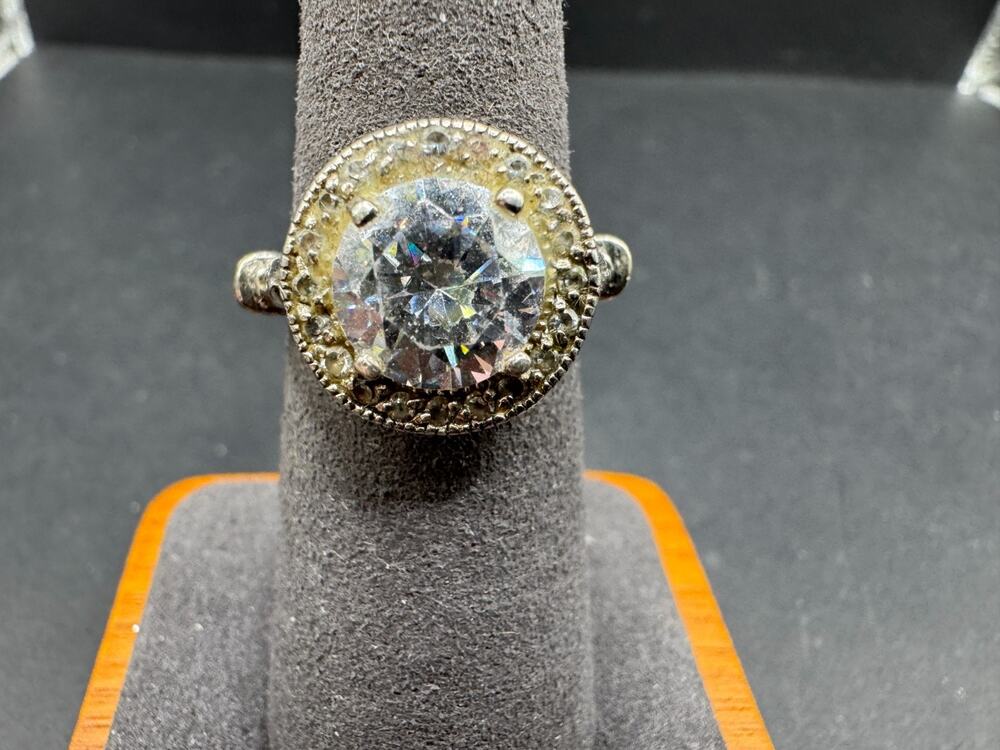 Vintage Silver Tone Cubic Zirconia Round Halo Engagement Ring Sz 6.75